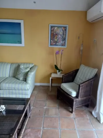 West Bay Street Tip Tops New Providence Paradise Island BS