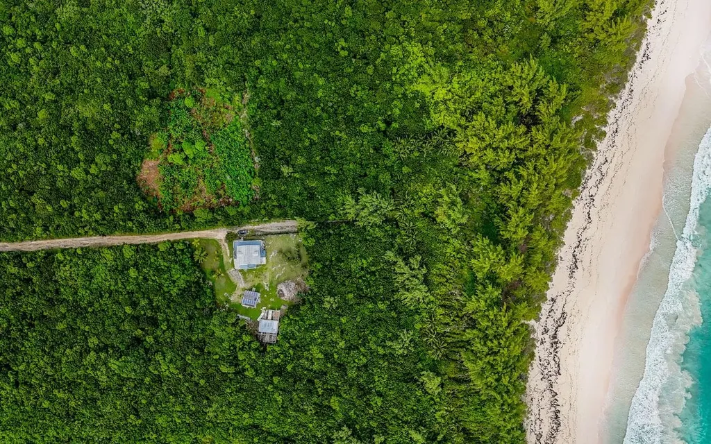 The Island Beach Club Sub Eleuthera BS