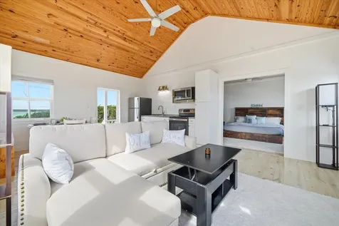 Unwind & Chillax Eleuthera BS