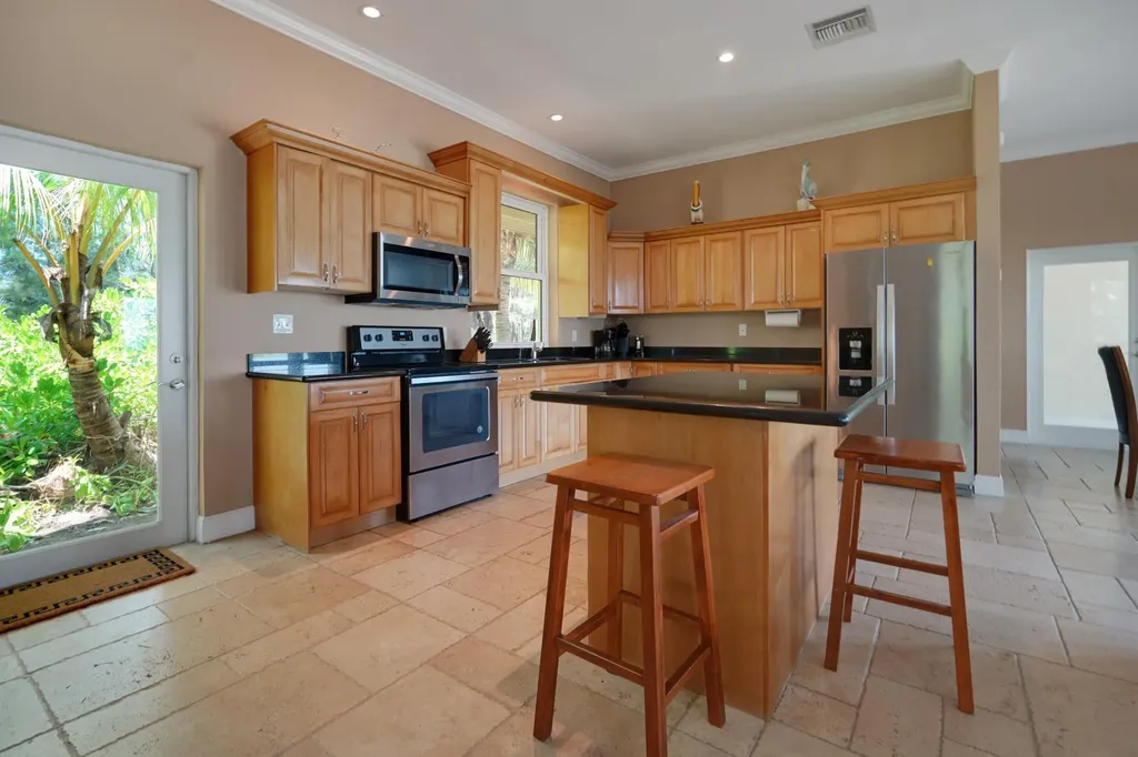 Casuarina Beach House Grand Bahama Freeport BS