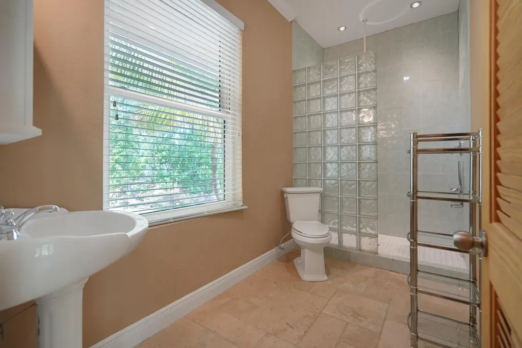 Casuarina Beach House Grand Bahama Freeport BS