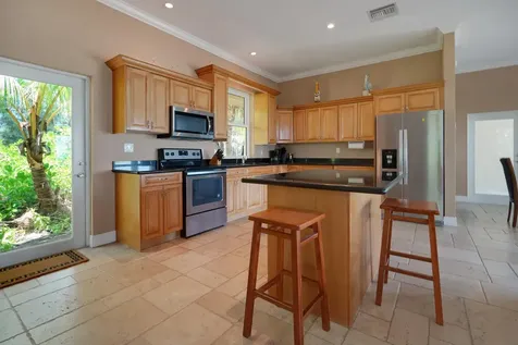 Casuarina Beach House Grand Bahama Freeport BS