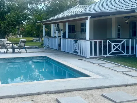 Confederates Walk Grand Bahama Freeport BS