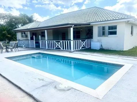 Confederates Walk Grand Bahama Freeport BS