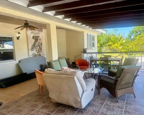 Confederates Walk Grand Bahama Freeport BS