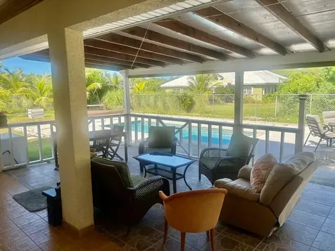 Confederates Walk Grand Bahama Freeport BS