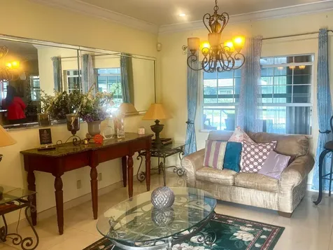 Confederates Walk Grand Bahama Freeport BS