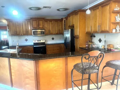 Confederates Walk Grand Bahama Freeport BS