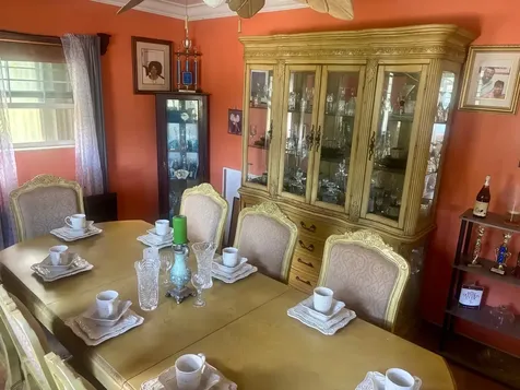 Confederates Walk Grand Bahama Freeport BS