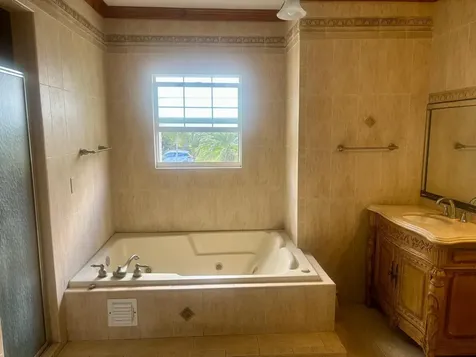 Confederates Walk Grand Bahama Freeport BS