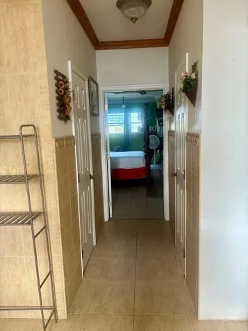 Confederates Walk Grand Bahama Freeport BS