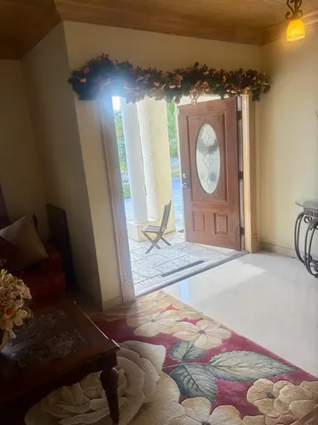 Confederates Walk Grand Bahama Freeport BS