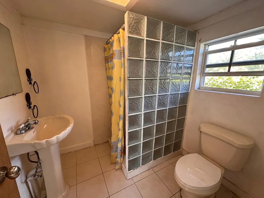 Johnson Road New Providence Paradise Island BS