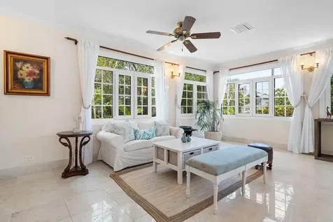 Sunset Drive New Providence Paradise Island BS