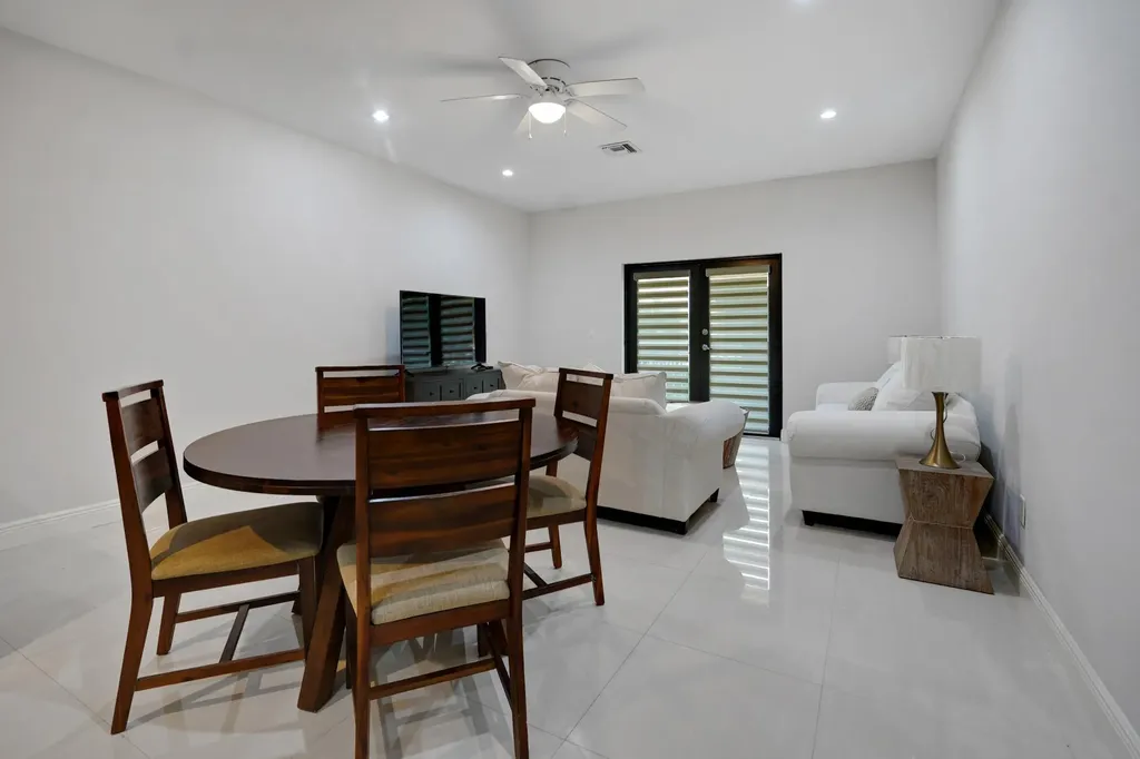 Venetian West New Providence Paradise Island BS