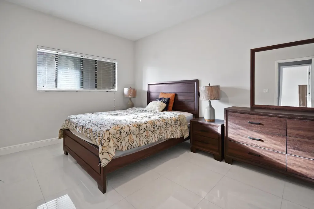 Venetian West New Providence Paradise Island BS