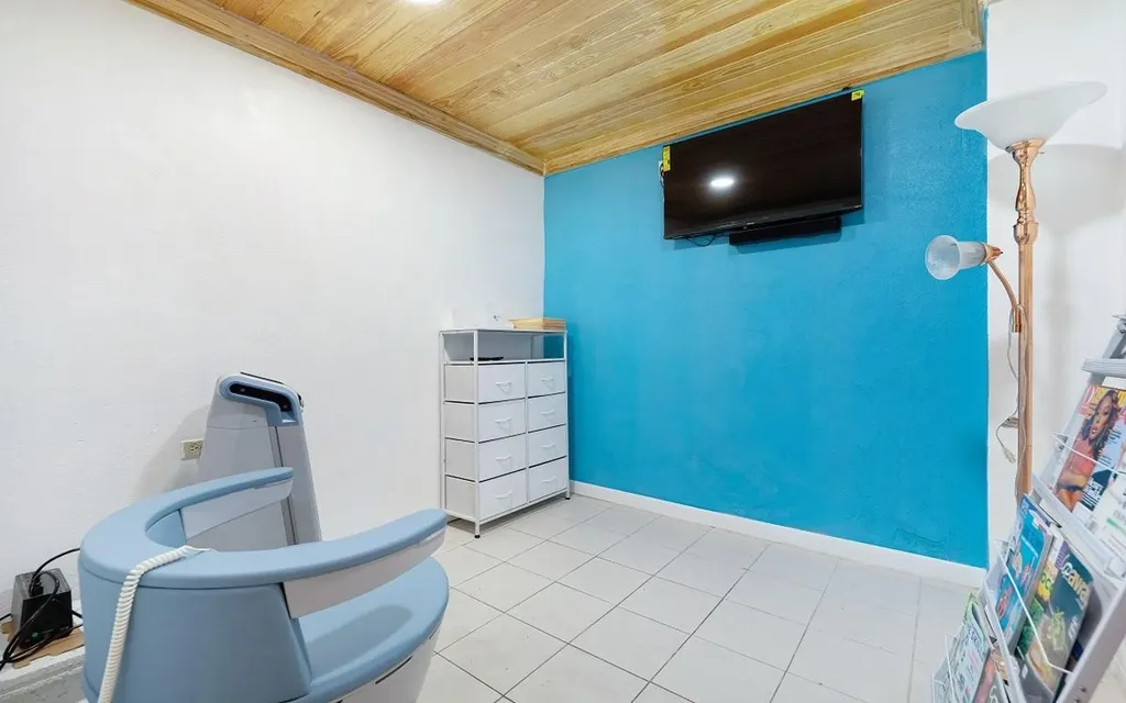 Joseph Evans Building, Shirley Heights New Providence Paradise Island BS