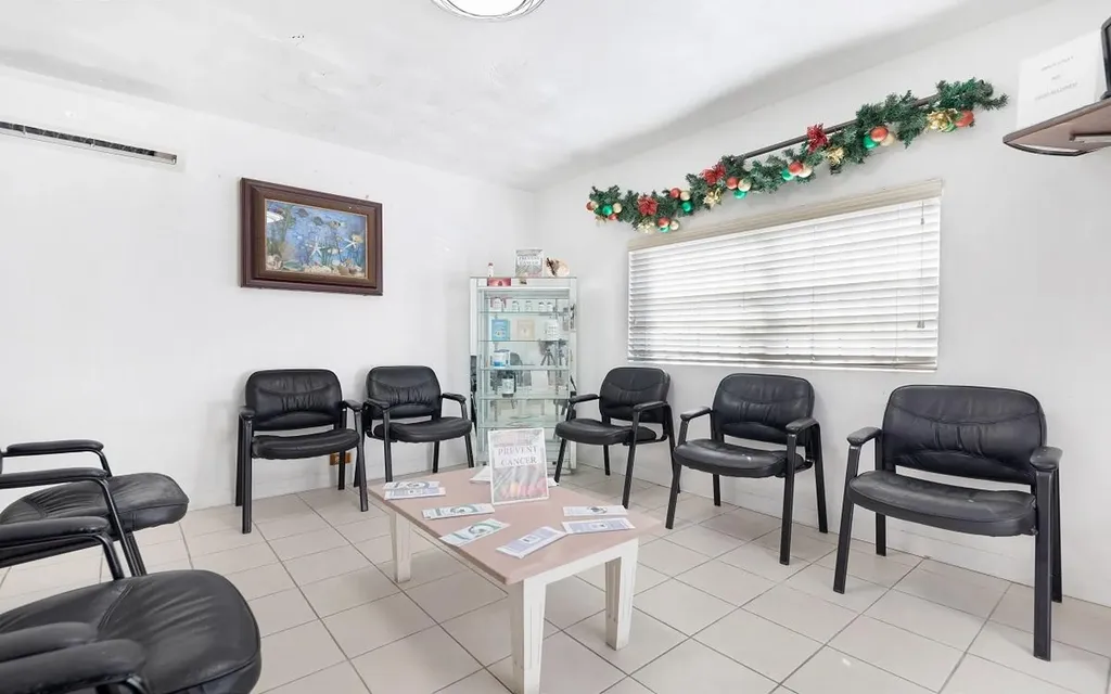 Joseph Evans Building, Shirley Heights New Providence Paradise Island BS