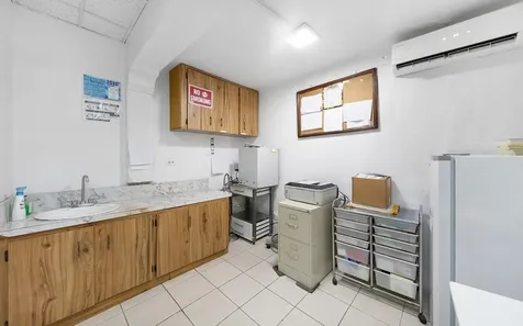 Joseph Evans Building, Shirley Heights New Providence Paradise Island BS