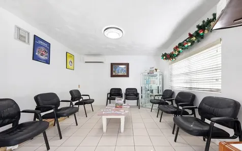 Joseph Evans Building, Shirley Heights New Providence Paradise Island BS