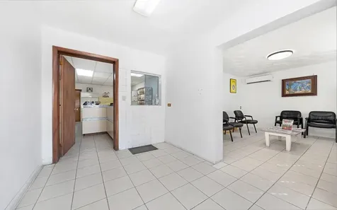 Joseph Evans Building, Shirley Heights New Providence Paradise Island BS