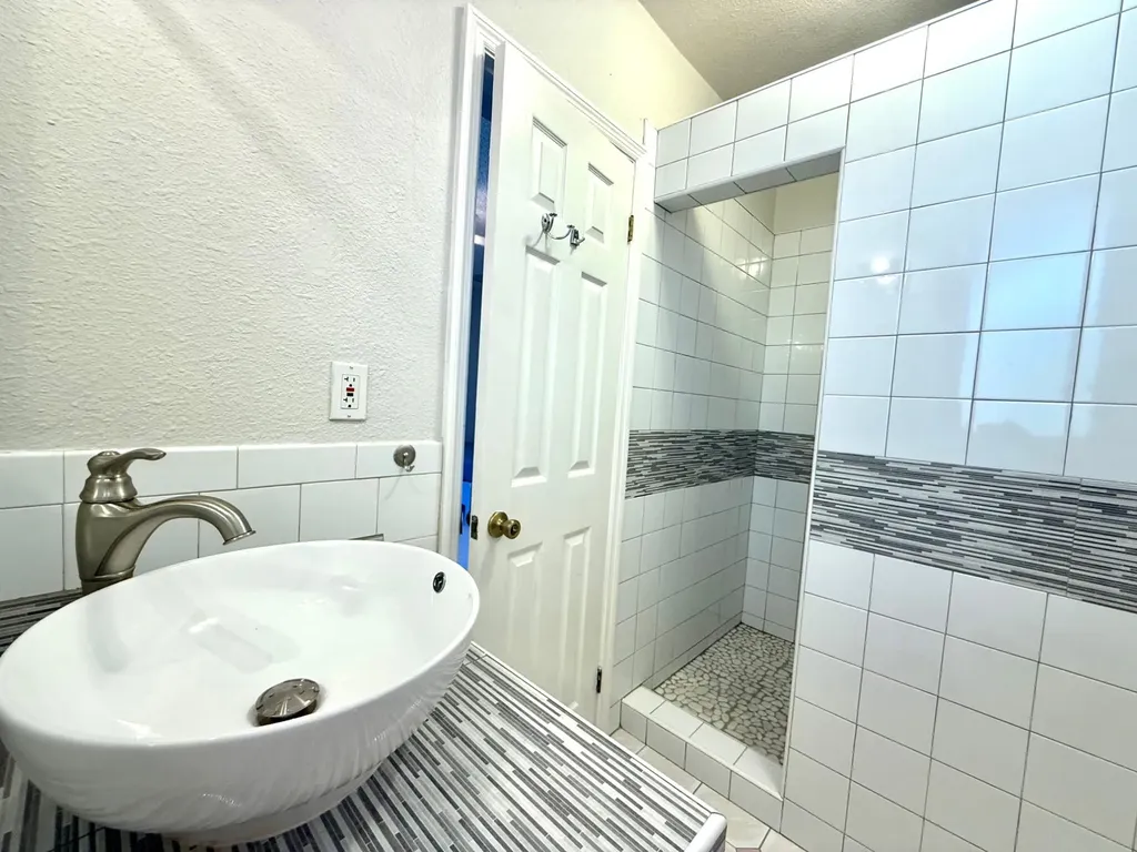 Waters Edge Grand Bahama Freeport BS