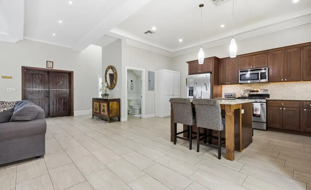 Unit 4, Albury Lane New Providence Paradise Island BS