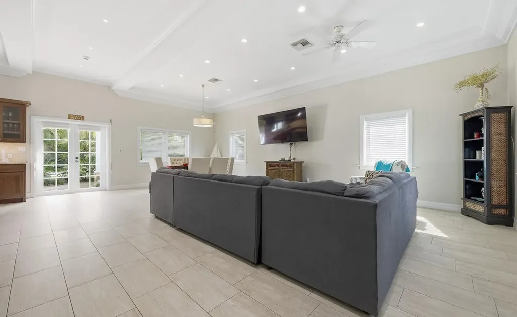 Unit 4, Albury Lane New Providence Paradise Island BS