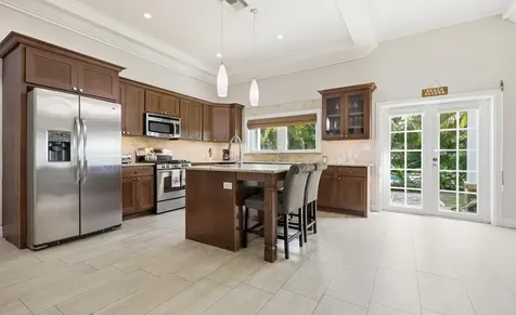 Unit 4, Albury Lane New Providence Paradise Island BS