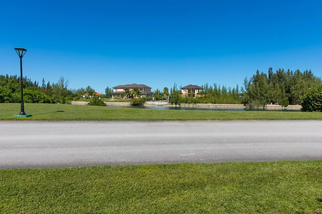 Lot 27, Princess Isle Grand Bahama Freeport BS