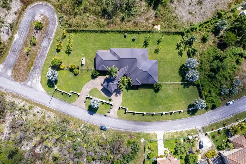 Ingot Drive Grand Bahama Freeport BS