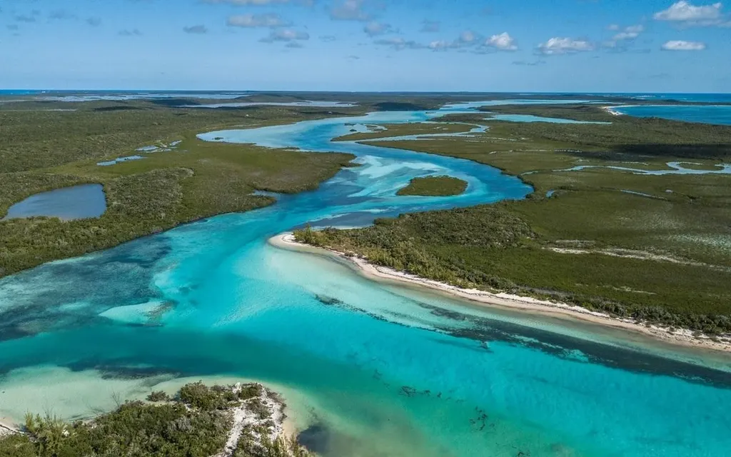 Lot 14 Pigeon Creek San Salvador BS