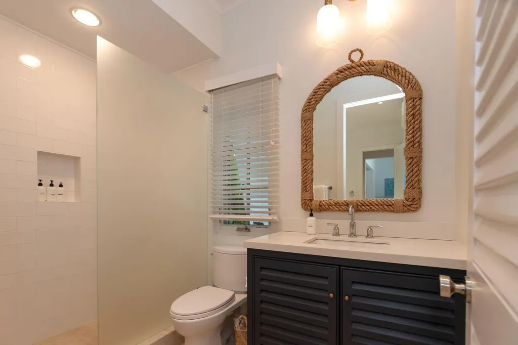 Holiday House Eleuthera BS