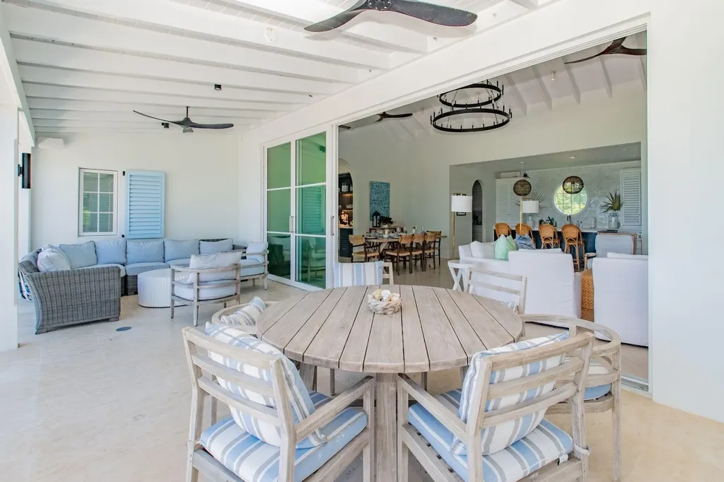 Holiday House Eleuthera BS