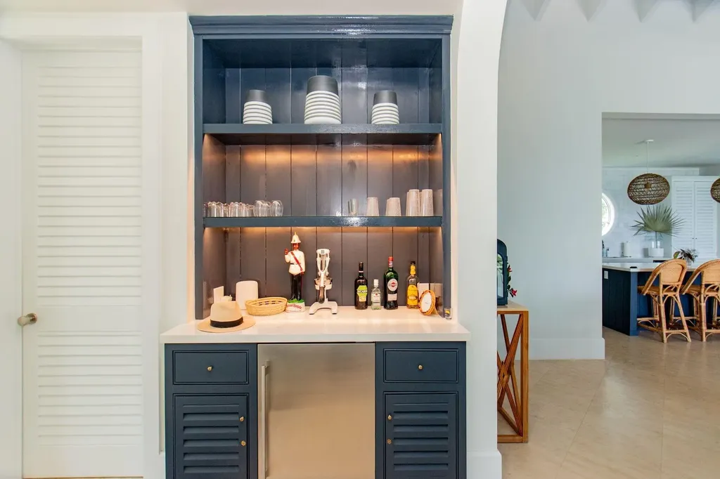 Holiday House Eleuthera BS