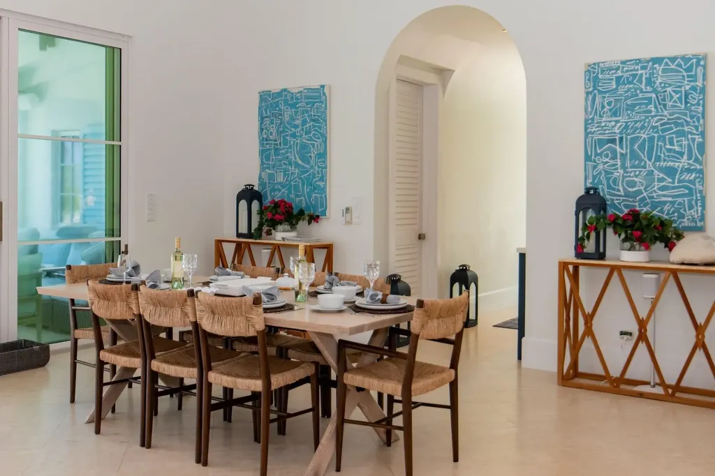 Holiday House Eleuthera BS