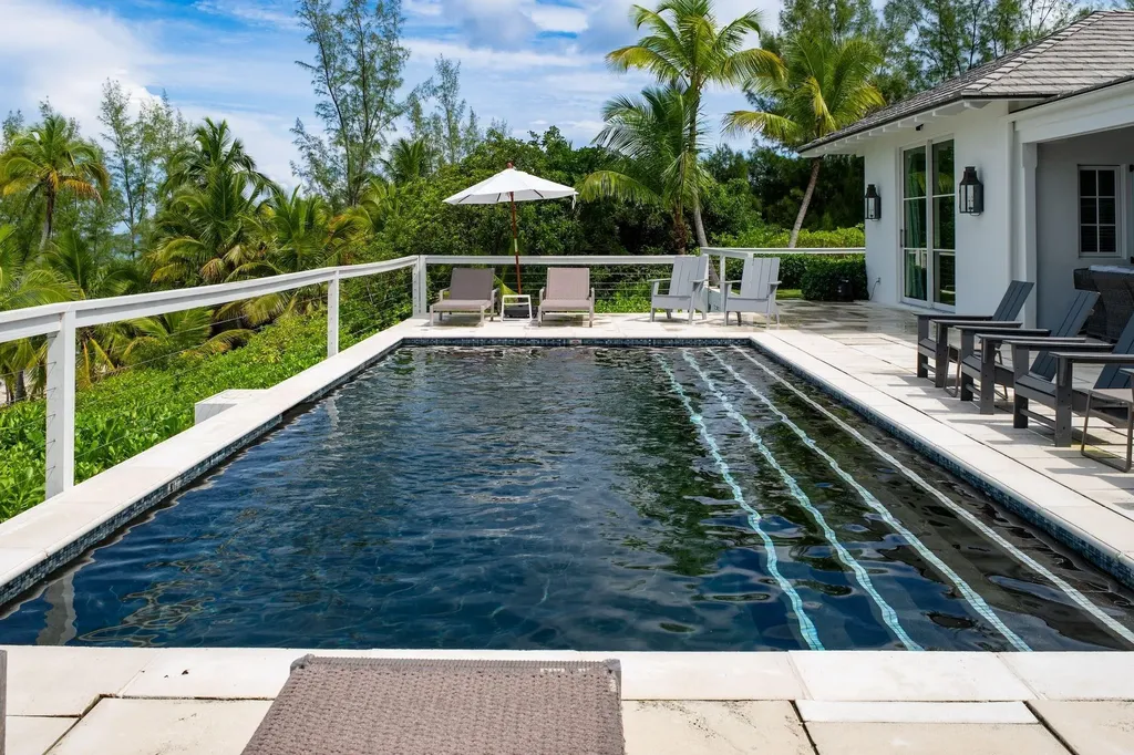 Holiday House Eleuthera BS