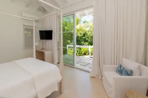 Holiday House Eleuthera BS