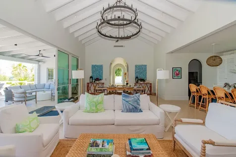 Holiday House Eleuthera BS