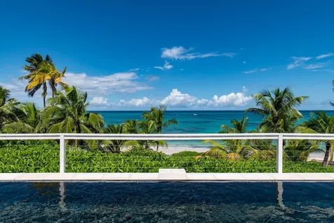 Holiday House Eleuthera BS