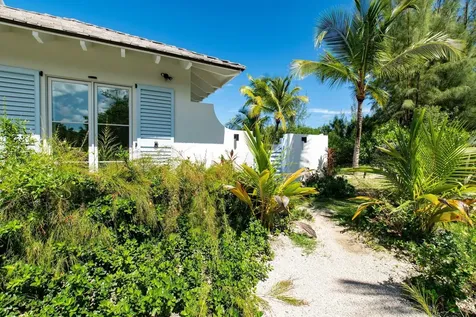 Holiday House Eleuthera BS