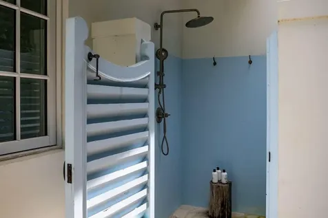 Holiday House Eleuthera BS