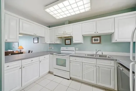 60 Delaporte Point New Providence Paradise Island BS