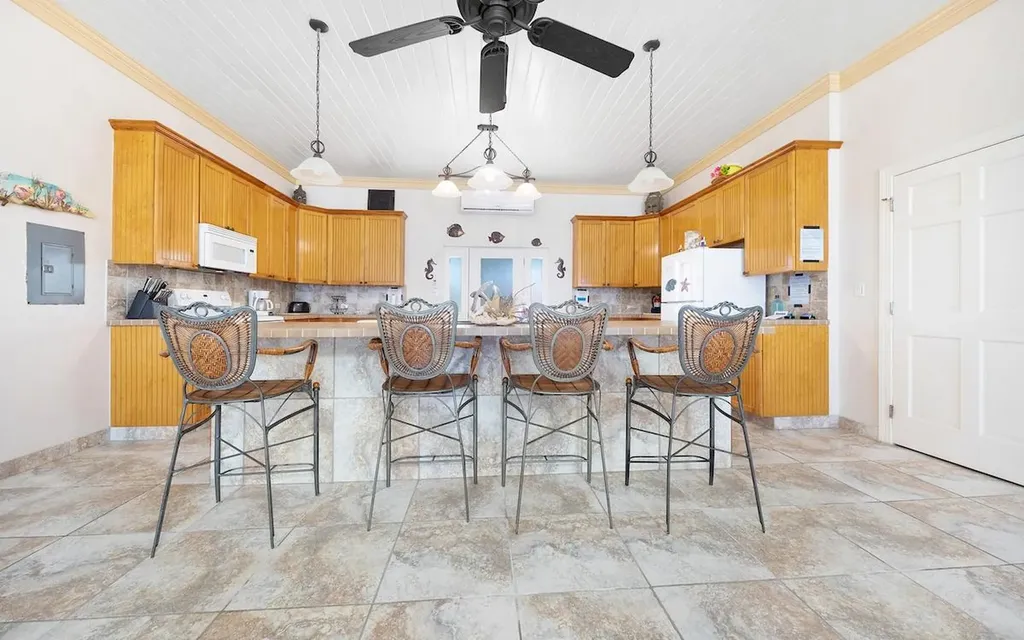 8 Breeze Away Estates Eleuthera BS
