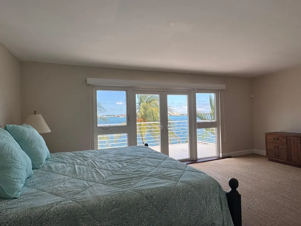 Dicks Point Close New Providence Paradise Island BS