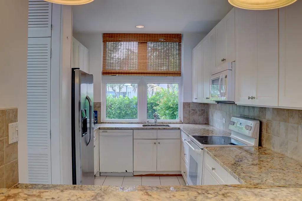 Dicks Point Close New Providence Paradise Island BS