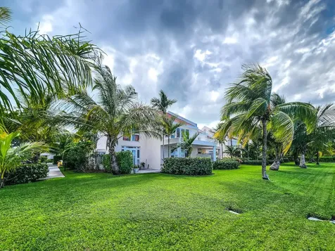 Dicks Point Close New Providence Paradise Island BS