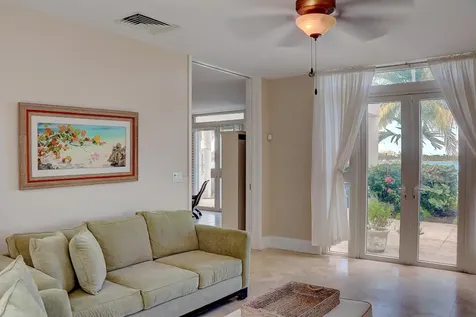 Dicks Point Close New Providence Paradise Island BS