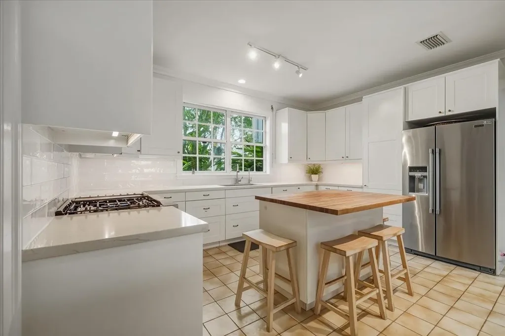 8 Port New Providence New Providence Paradise Island BS