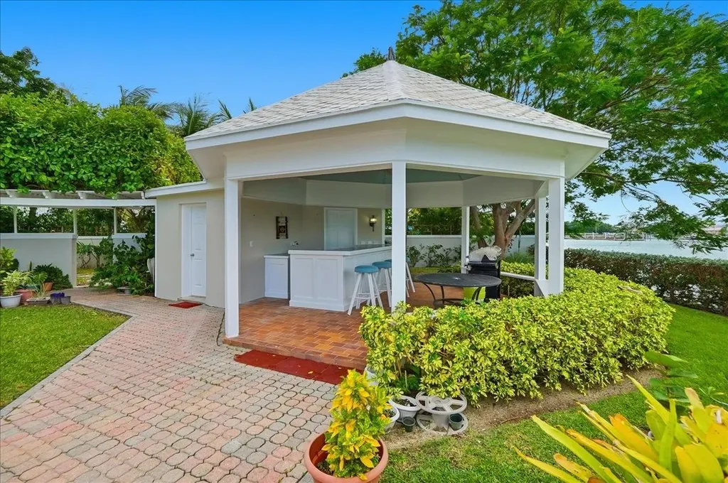 8 Port New Providence New Providence Paradise Island BS